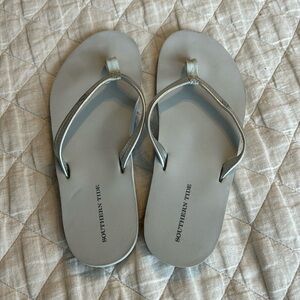 Southern Tide flip flops
